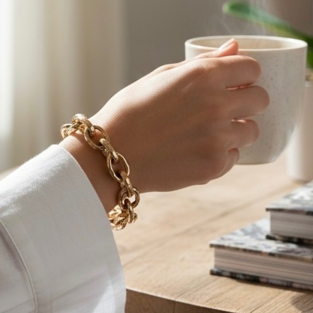 Gold Tone Chunky Textured Oval Chain Link Statement Bracelet Bold Modern Jewelry